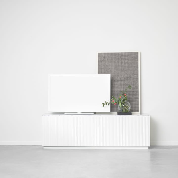 Beam sideboard, hvid lak, sokkel i olieret egetræ A2