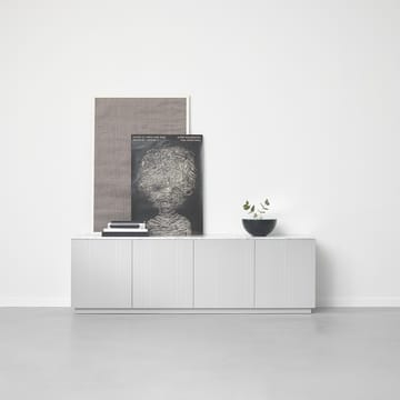 Beam sideboard - hvid lak, sokkel i olieret egetræ - A2