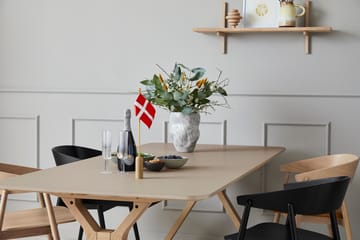 Celebrating Denmark bordflag 40 cm - Oak-brass - Andersen Furniture