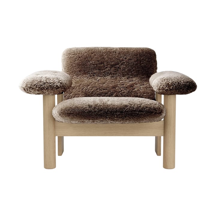 Brasilia lænestol low back, Natural oak-Sahara sheepskin curly Audo Copenhagen