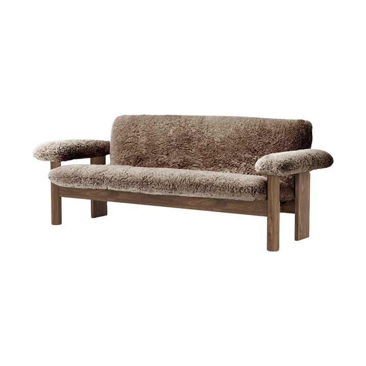 Brasilia sofa 2-personers - Walnut-Sahara sheepskin curly - Audo Copenhagen