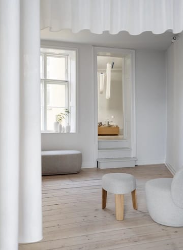 Kuon lænestol med drejefunktion - Boucla beige - blomus