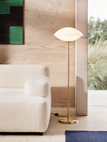 Clam gulvlampe 128 cm - Opal-brass - Fritz Hansen