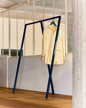 Loop Stand Wardrobe tøjstativ - Deep blue - HAY