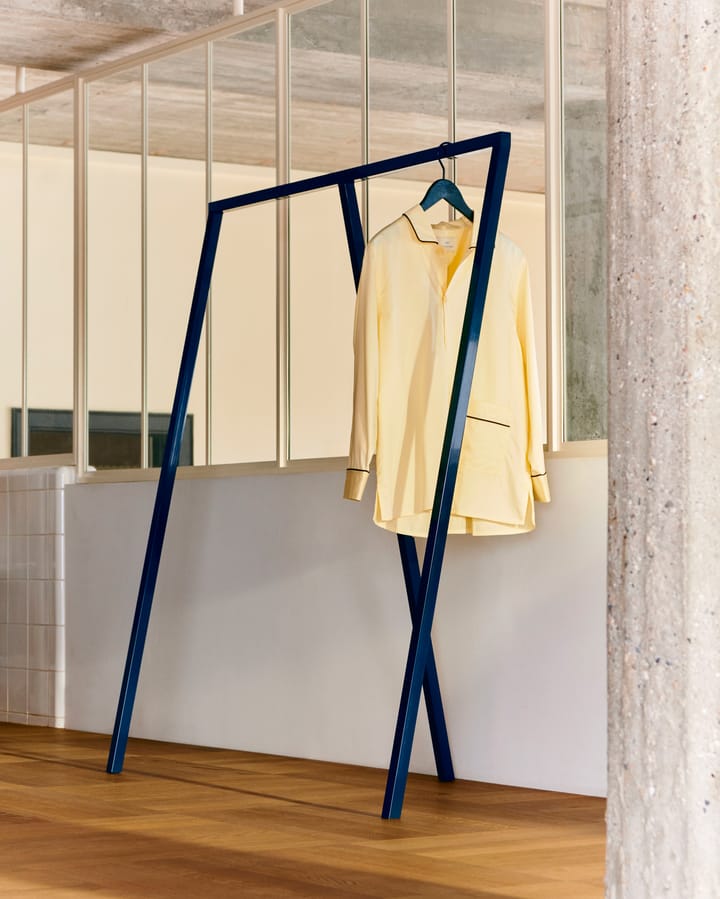 Loop Stand Wardrobe tøjstativ, Deep blue HAY