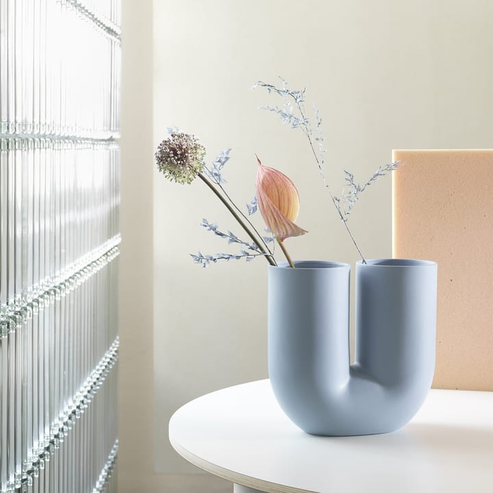 Kink vase 26 cm, Lyseblå Muuto