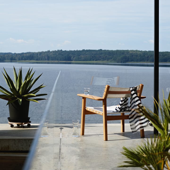 Djurö lounge lænestol, Batyline white, teak Skargaarden