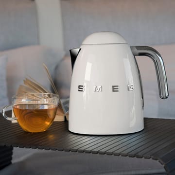 Smeg 50's Style elkedel med variabel temperatur 1,7 L - Créme hvid - Smeg