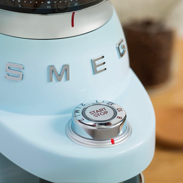 Smeg 50's Style kaffekværn med genanvendet materiale - Pastelblå - Smeg