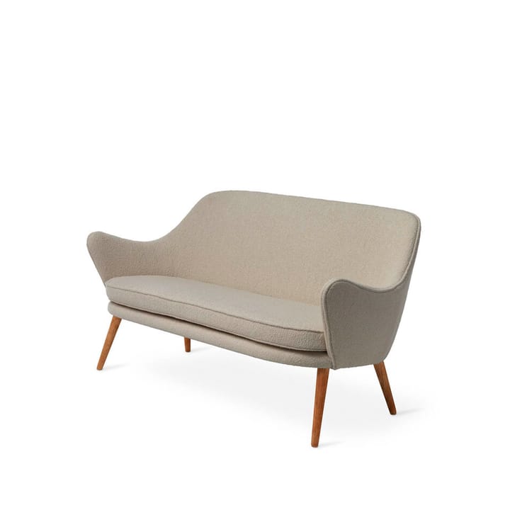 Dwell sofa - 2-pers. stof Barnum 2 sand, ben i røget eg - Warm Nordic