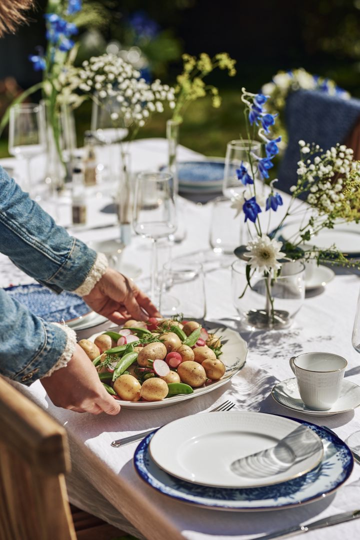 Ingen midsommerfest er fuldendt uden en lækker og simpel kartoffelsalat.